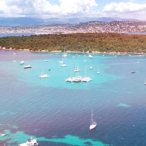 Mise en avant d'une magnifique vue des îles de Lérins